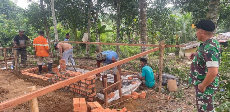 Latsitarda Nusantara ke-XLIV, H+8 Sinergitas Tim Desalinasi Air Unhan RI, Taruna dan Taruni Dari Yontarlat-1/Macan Bersama Kodim 0906/KUKAR dan Pemerintah Daerah Kelurahan Loa Ipuh Darat Pada Pembangunan Infrastruktur Desalinasi Air.