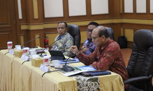 Rektor Unhan RI Menghadiri Rapat Pimpinan PLT Sekjen Kemhan RI Membahas Revisi Kepmen Tentang Informasi Yang Dikecualikan.