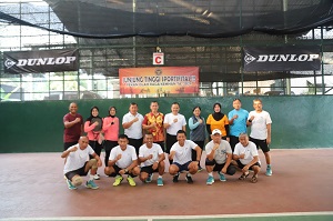 Tim Tenis Lapangan Unhan RI Meraih Juara II pada POR Kemhan 2024