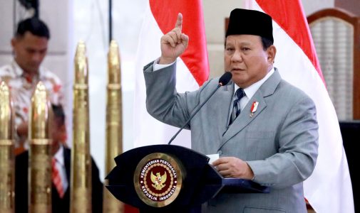 Menteri Pertahanan sekaligus Presiden Terpilih Republik Indonesia 2024-2029, Jenderal TNI (Purn.) Prabowo Subianto : Wisudawan Unhan RI SDM Unggul dalam Pertahanan Nasional Menghadapi Tantangan dan Peluang di Abad 21.