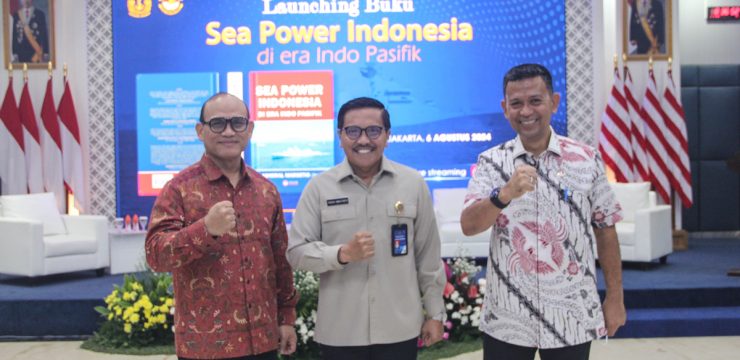 Plt.Rektor Unhan RI Menghadiri Acara launching buku karya Ketua Dewan Guru Unhan RI Laksamana TNI Purn. Prof. Dr. Marsetyo, “Sea Power Indonesia di Era Indo Pasifik”.