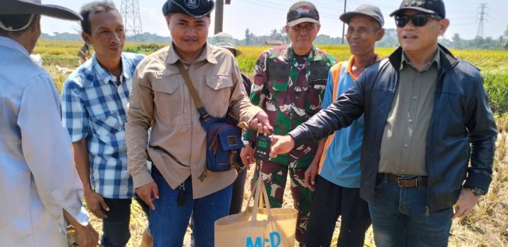 Rektor Unhan RI Melaksanakan Kunjungan ke Lokasi Program Tani Merdeka di Desa Gandasuli Kecamatan Plered Kabupaten Purwakarta