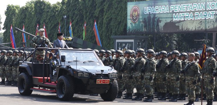 Menteri Pertahanan sekaligus Presiden Terpilih Republik Indonesia 2024-2029, Jenderal TNI (Purn.) Prabowo Subianto, Diwakili Wamenhan RI, Kukuhkan 1.145 Personel Komcad Unhan RI Matra Darat TA. 2024: SPPI dan Kadet Unhan RI Siap Wujudkan Pertahanan dan Kesejahteraan Nasional.