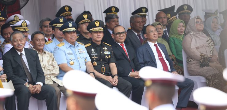 Rektor Unhan RI Hadiri Upacara Penyambutan Menteri Pertahanan RI serta Penerimaan dan Penyerahan Memorandum Menteri Pertahanan RI