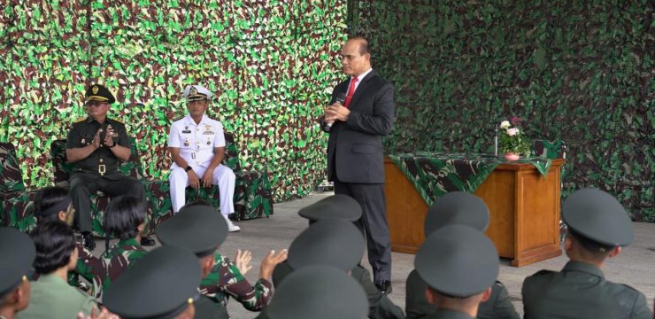 Rektor Unhan RI Hadiri Upacara Penutupan dan Pelantikan Prajurit Bintara TNI AD Abituren Program Diploma III, Corhot-I Unhan RI TA.2024.