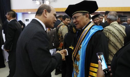 Rektor Unhan RI Hadiri Sidang Senat Terbuka Pengukuhan Guru Besar Vokasi Politeknik Ahli Usaha Perikanan 